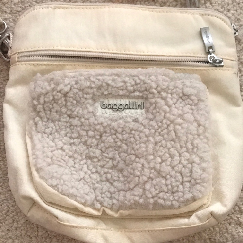 baggallini Cream Sherpa Front Crossbody Bag